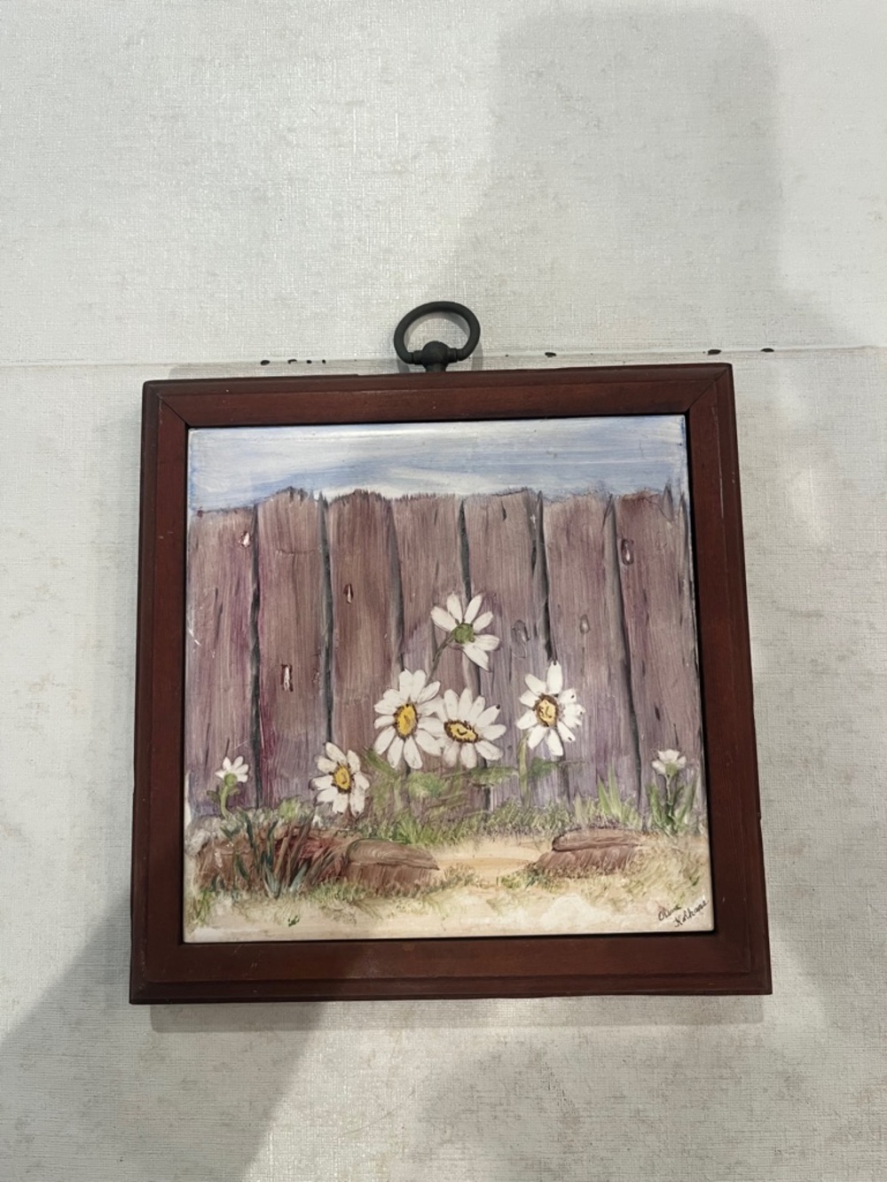 Vintage Framed Daisy Floral Tile hidden key box. So cute! 
Great retro design!